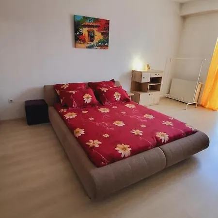 Imob Bibi House דירה